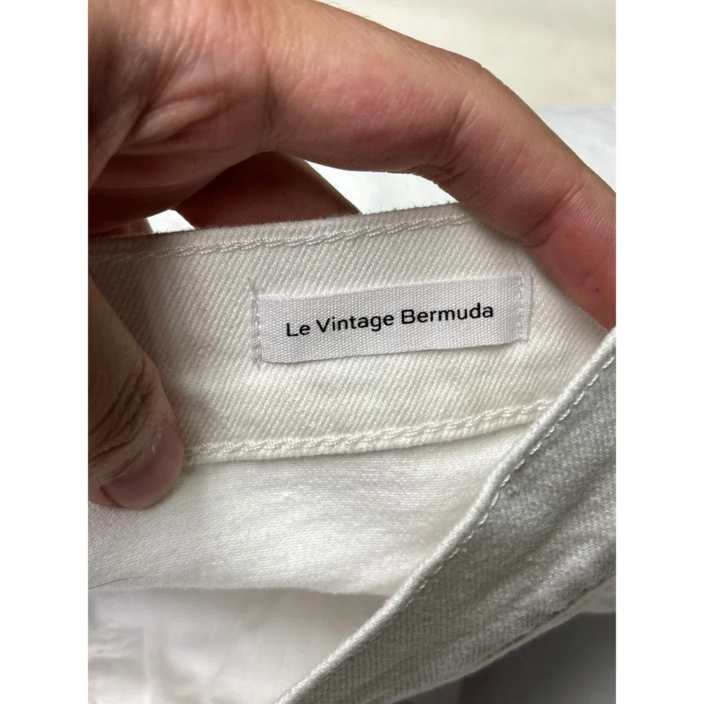 NWT FRAME Le Vintage Bermuda White Denim Shorts Raw Hem Blanc Womens Size 27X11